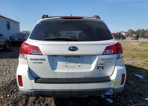2011 Subaru Outback 2.5I Limited z USA, uszkodzony, nr VIN 4S4BRBKC9B3436991